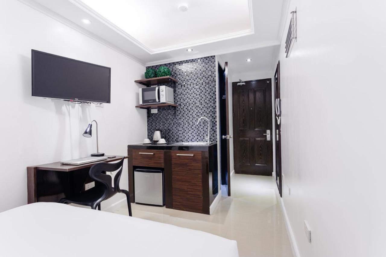 Nest Nano Suites Poblacion - Makati Makati City Exterior foto